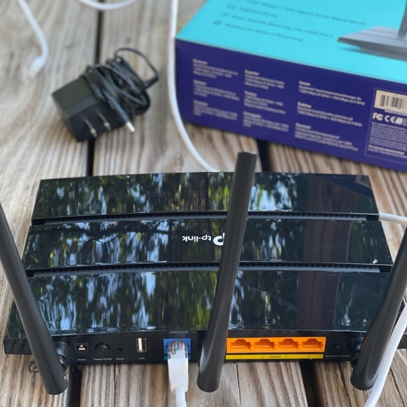 TP-Link AC1750 Smart WiFi Router - Picture 3 of 9